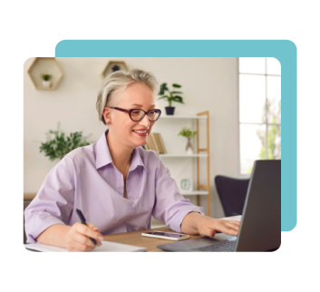 Computer Essentials Student looking at course